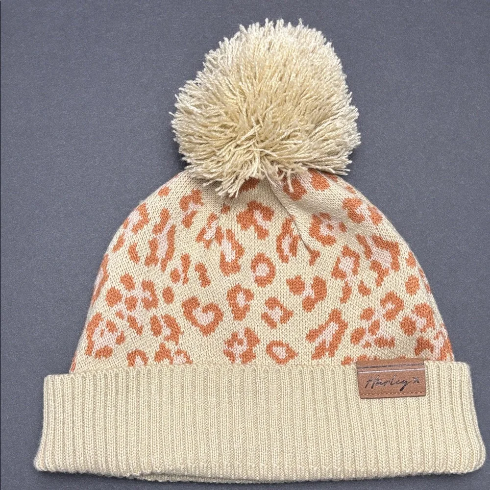 Hurley Women’s/Kids Vermont Pom Beanie Beige and Rust‎ Leopard/Cheetah Print